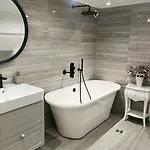 102sqm Exclusive Loft In Trendy Noblessner Apartment