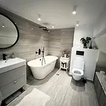 102sqm Exclusive Loft In Trendy Noblessner Apartment *