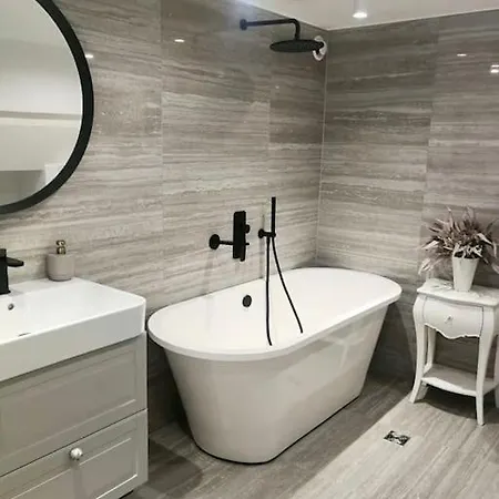 102sqm Exclusive Loft In Trendy Noblessner דירה