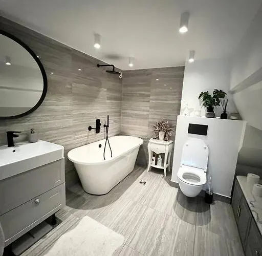 102sqm Exclusive Loft In Trendy Noblessner Lägenhet *